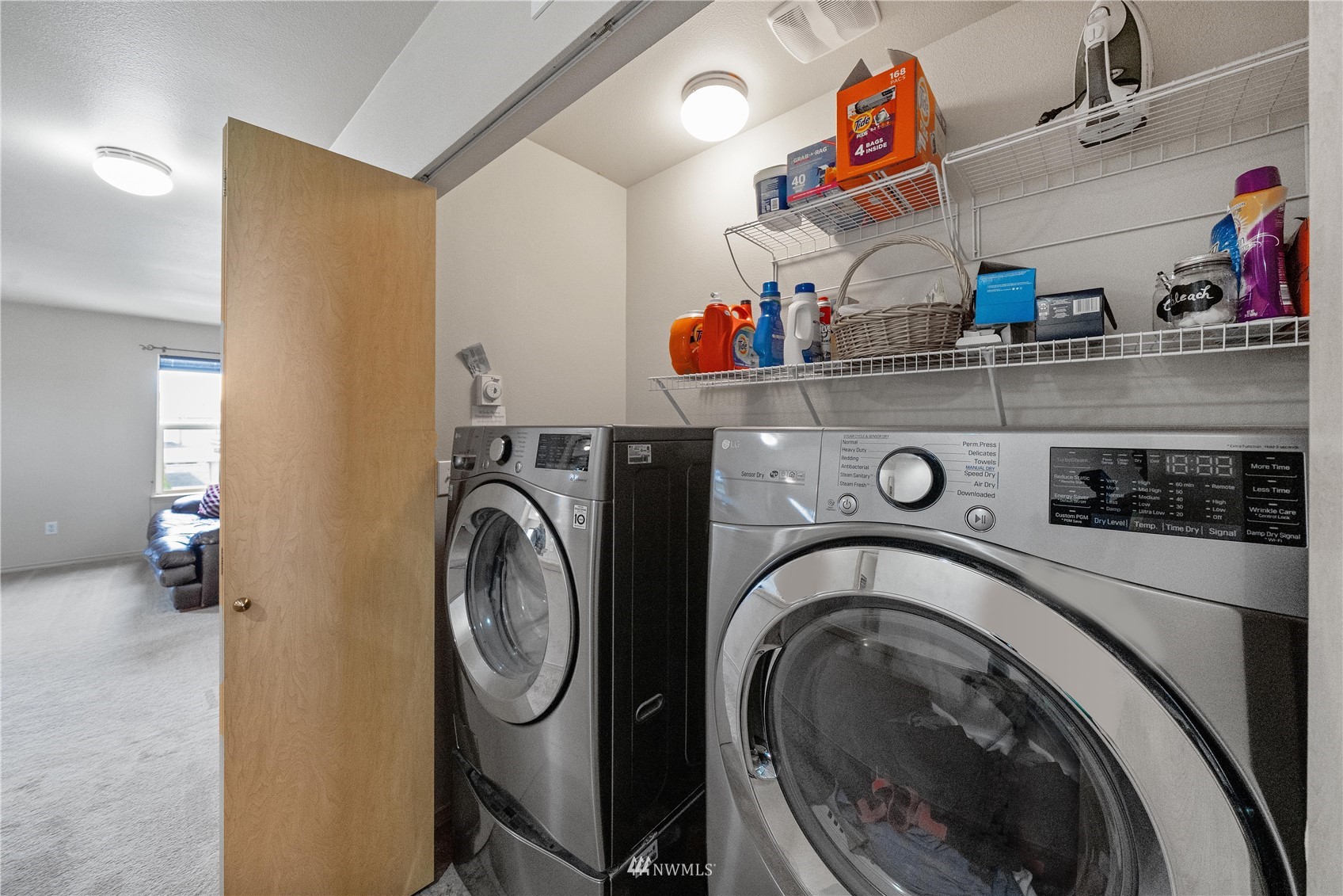 1589 Grant Avenue DuPont, WA 98327 - Photo 19 of 30 a utility room with dryer and washer