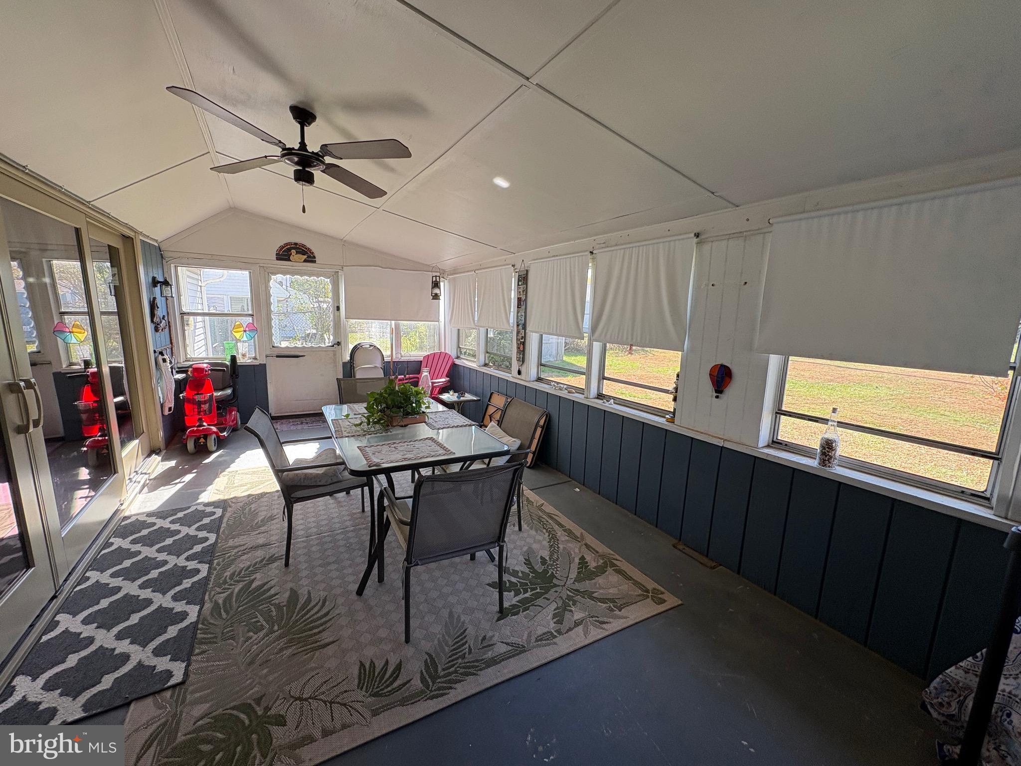 11 Dolphin Road Levittown, PA 19056 - Photo 16 of 26 Gallery Image 16