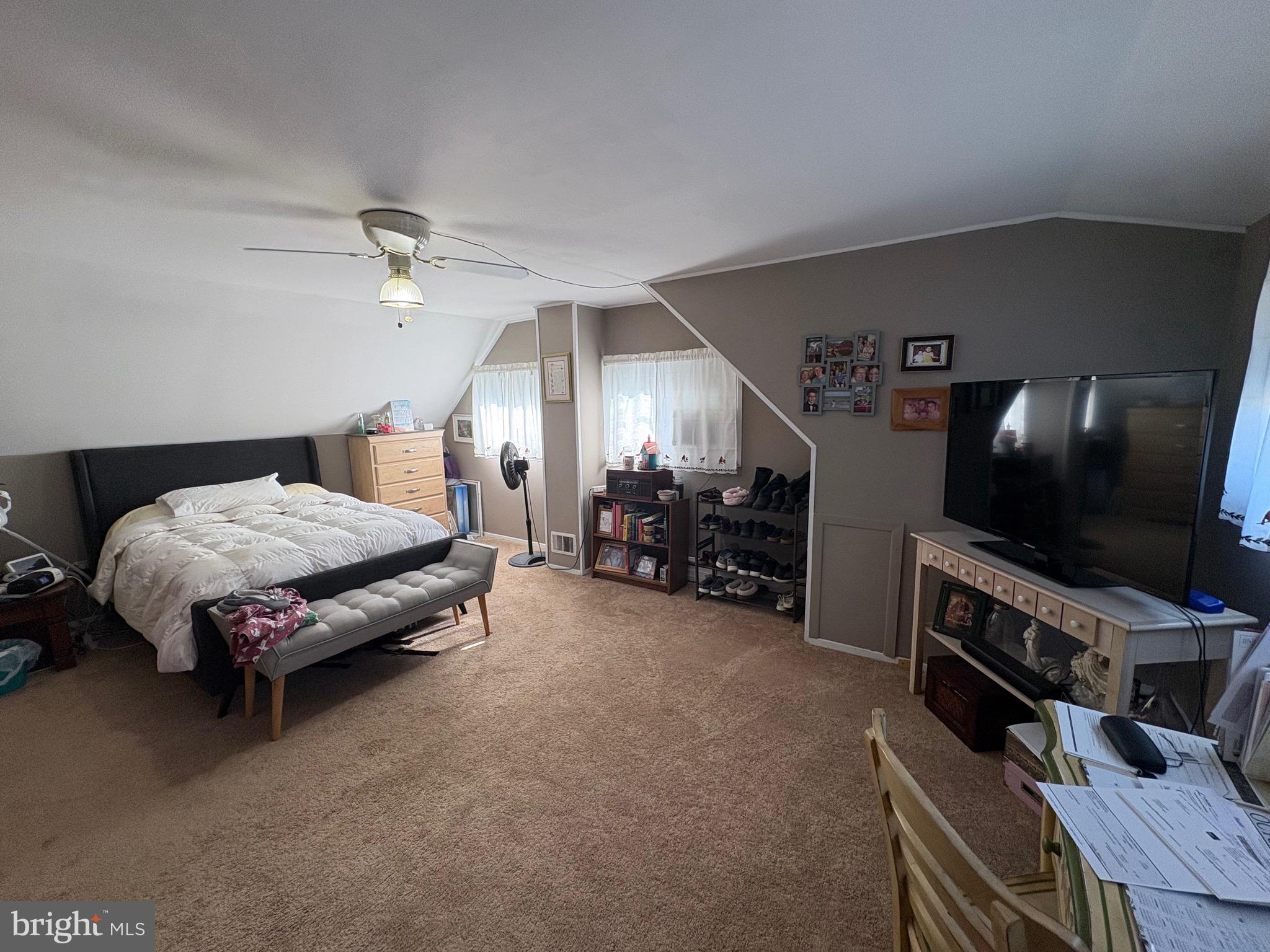 11 Dolphin Road Levittown, PA 19056 - Photo 18 of 26 Gallery Image 18