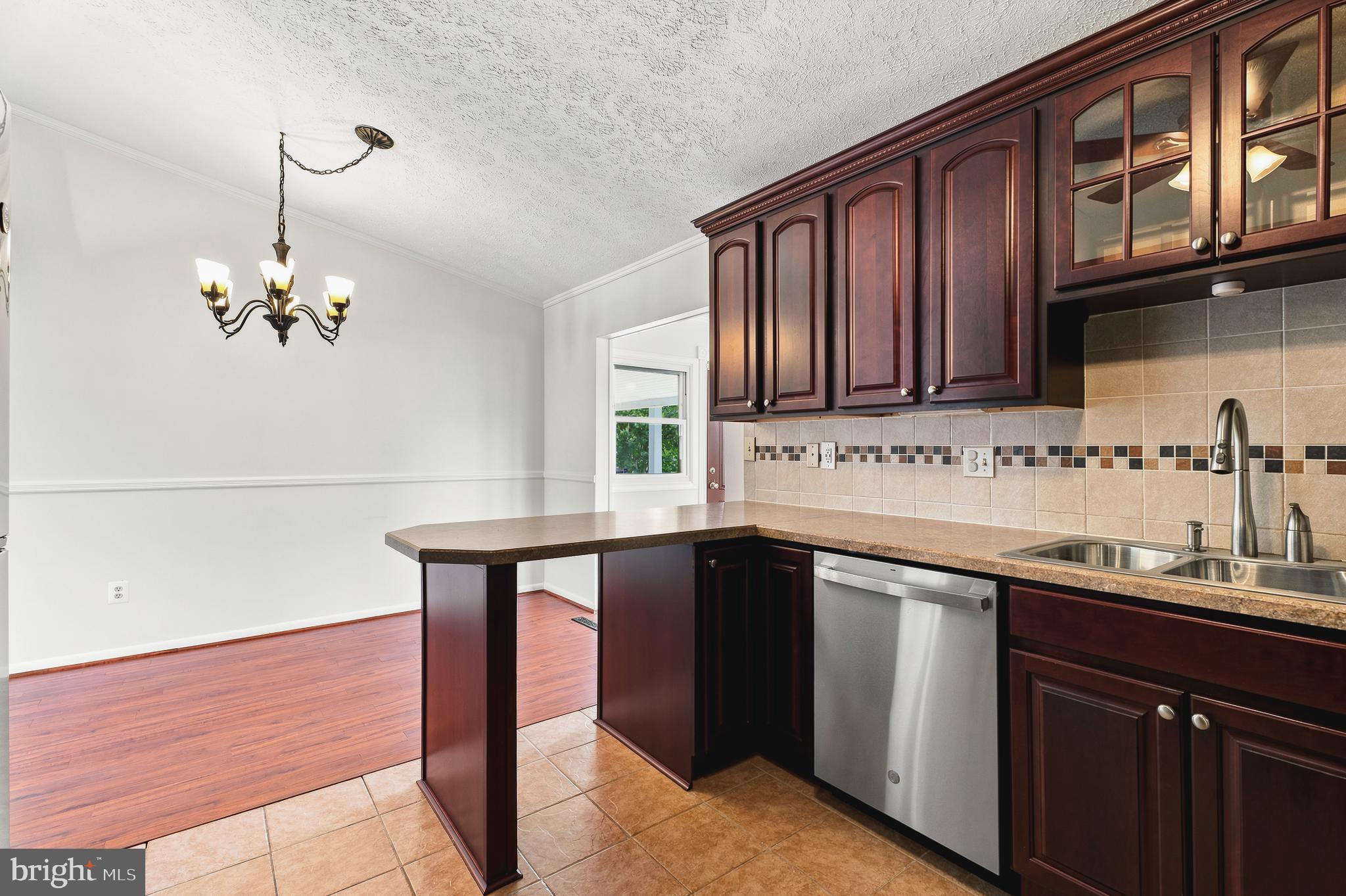 530 Holly Hunt Road Baltimore, MD 21220 - Photo 11 of 37 Updated Kitchen with Stainless Appliances