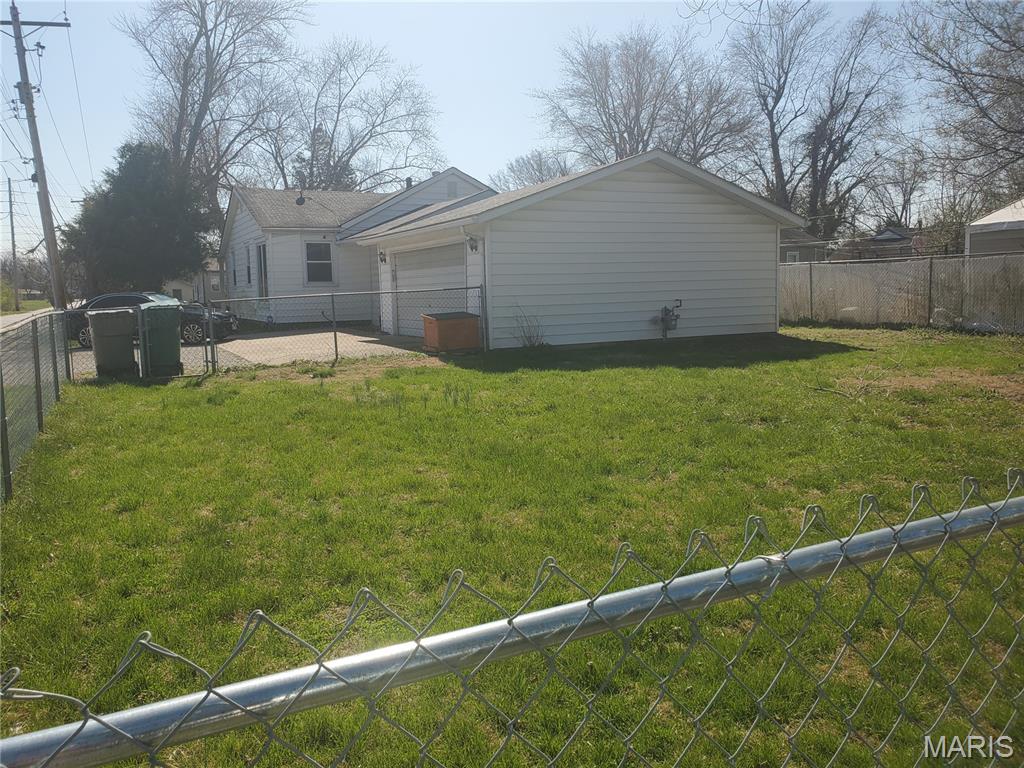 861 Pershing Street East St. Louis, IL 62203 - Photo 43 of 58