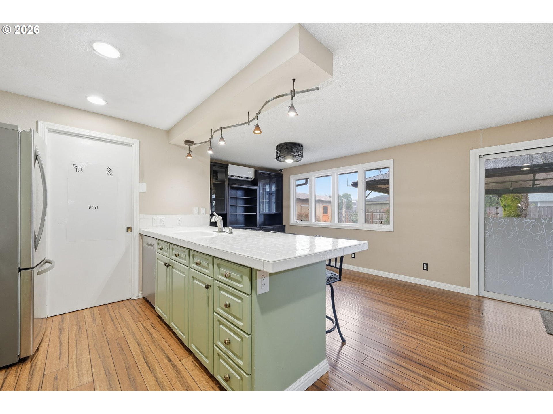 2555 15th Street Springfield, OR 97477 - Photo 12 of 43