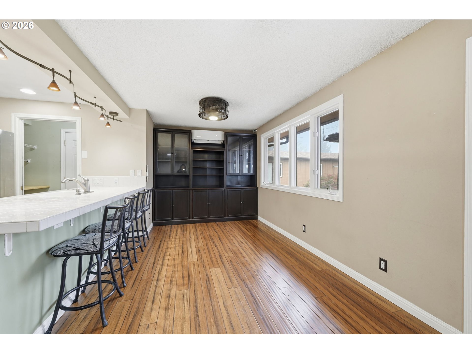 2555 15th Street Springfield, OR 97477 - Photo 14 of 43