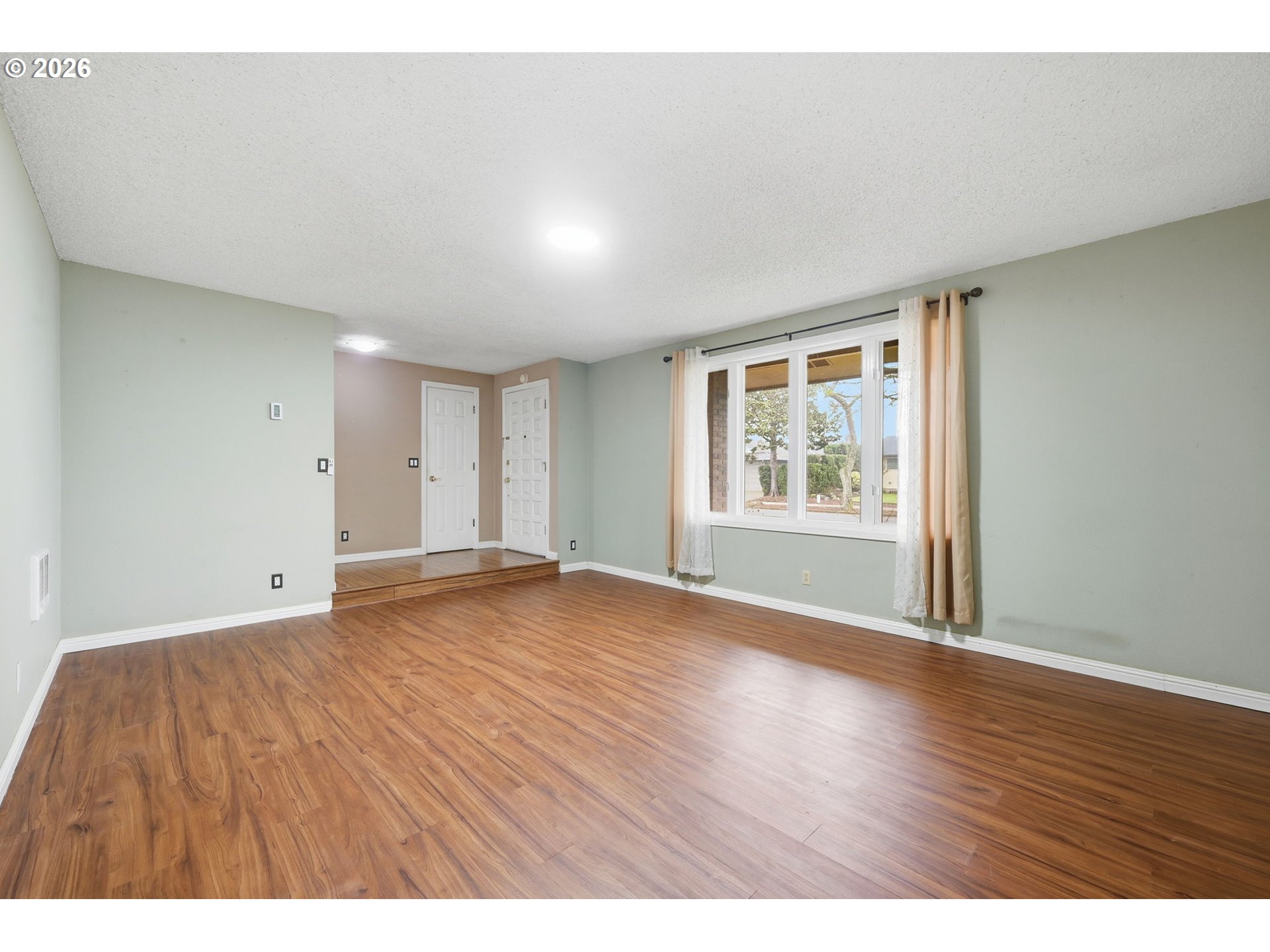 2555 15th Street Springfield, OR 97477 - Photo 6 of 43