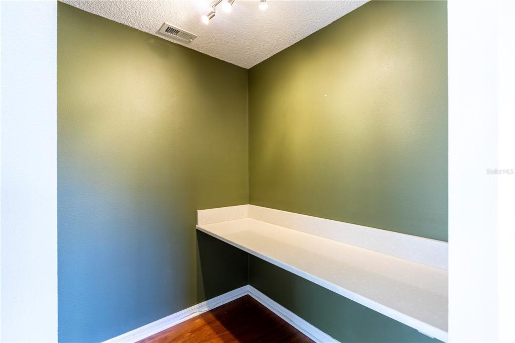 10000 Southwest 52nd Avenue, Unit 124 Gainesville, FL 32608 - Photo 23 of 33 a bathroom with a sink and a bathtub