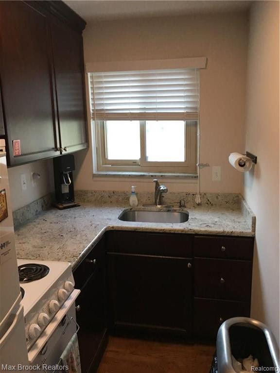 2655 East Maple Road Birmingham, MI 48009 - Photo 6 of 22