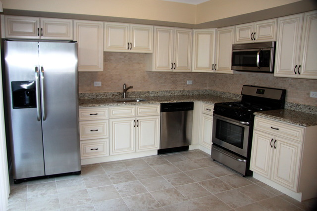 1346 Inverness Drive Elgin, IL 60120 - Photo 5 of 21