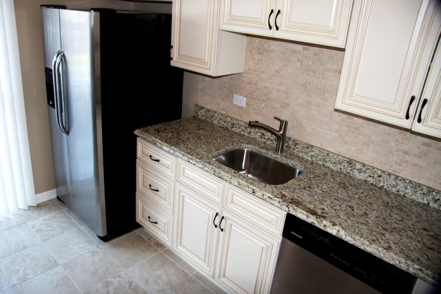 1346 Inverness Drive Elgin, IL 60120 - Photo 6 of 21