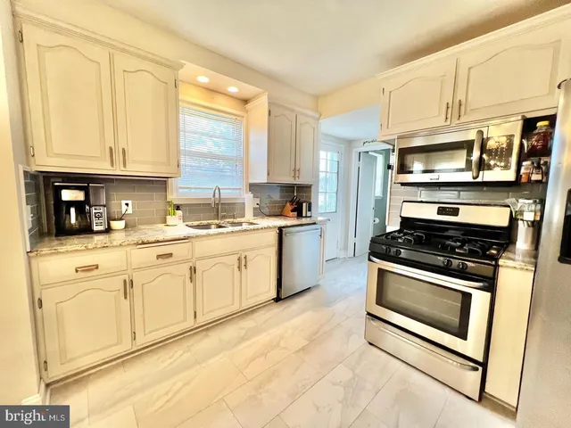 $2,150 | 503 Dorchester Avenue, Reading, PA 19609