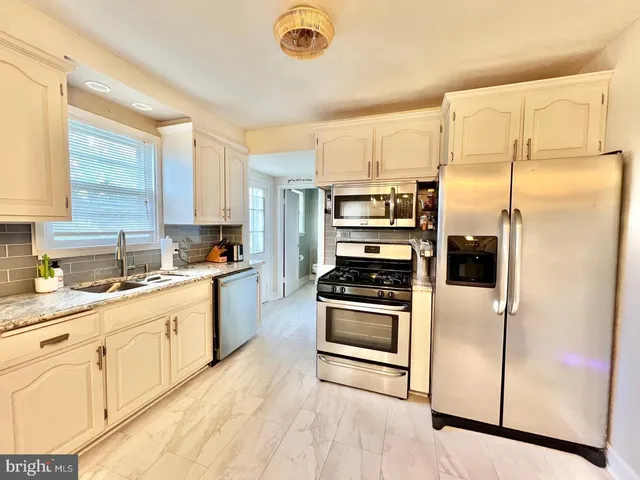 $2,150 | 503 Dorchester Avenue, Reading, PA 19609