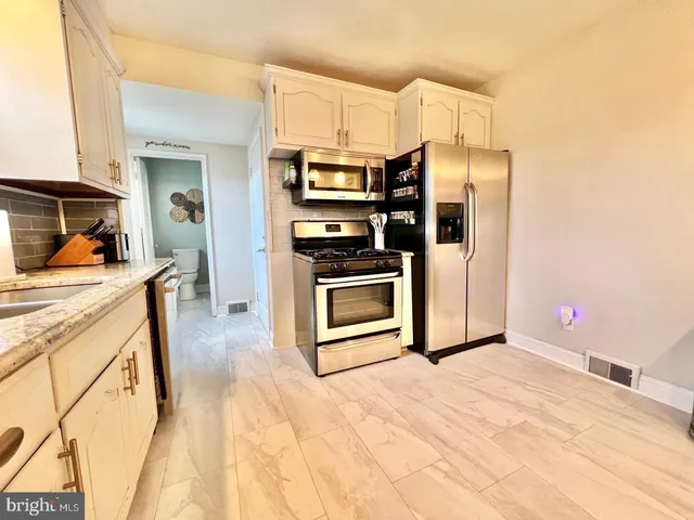 $2,150 | 503 Dorchester Avenue, Reading, PA 19609