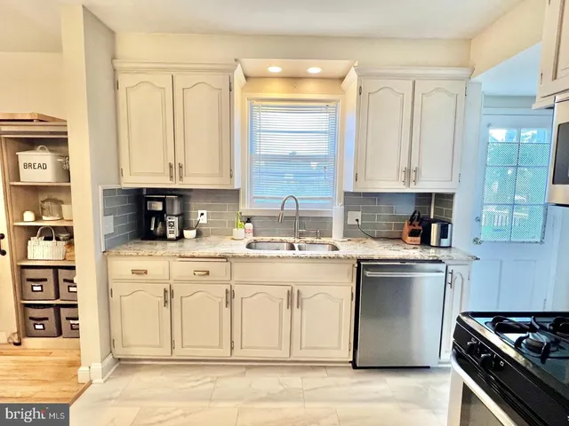 $2,150 | 503 Dorchester Avenue, Reading, PA 19609