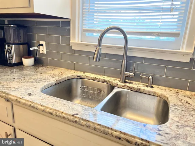 $2,150 | 503 Dorchester Avenue, Reading, PA 19609