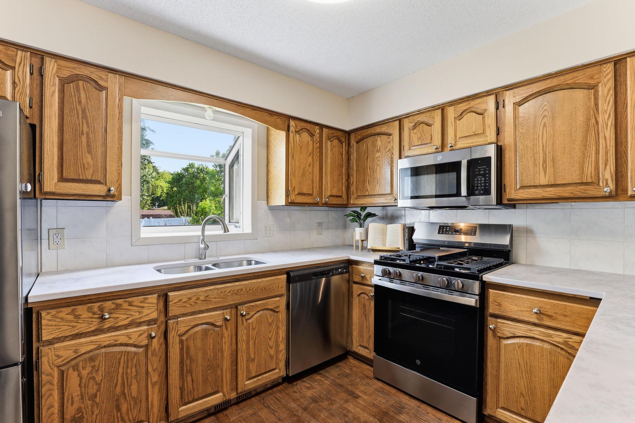 5120 148th Path West Apple Valley, MN 55124 - Photo 10 of 32