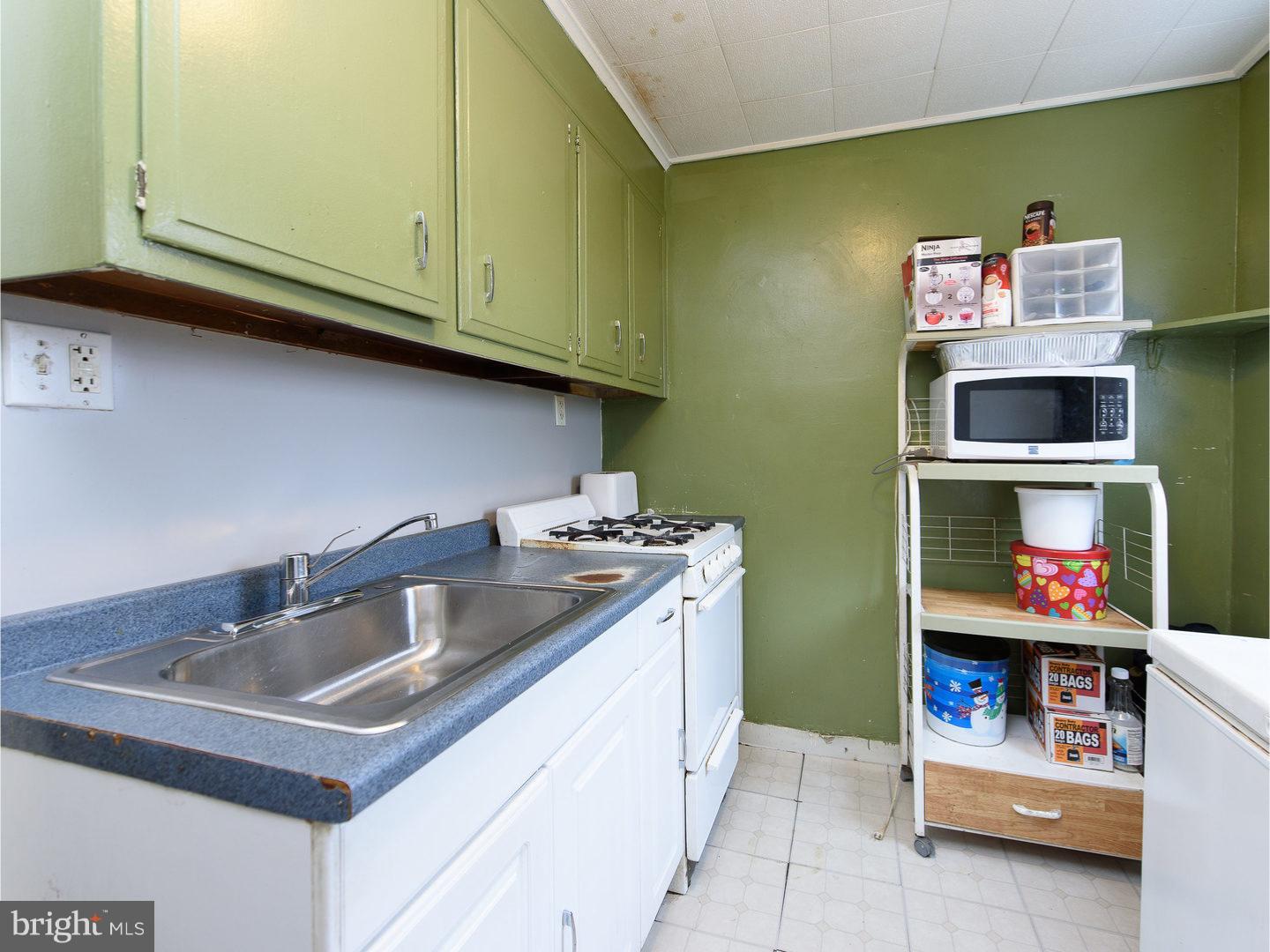 421 Timberlake Road Upper Darby, PA 19082 - Photo 8 of 20