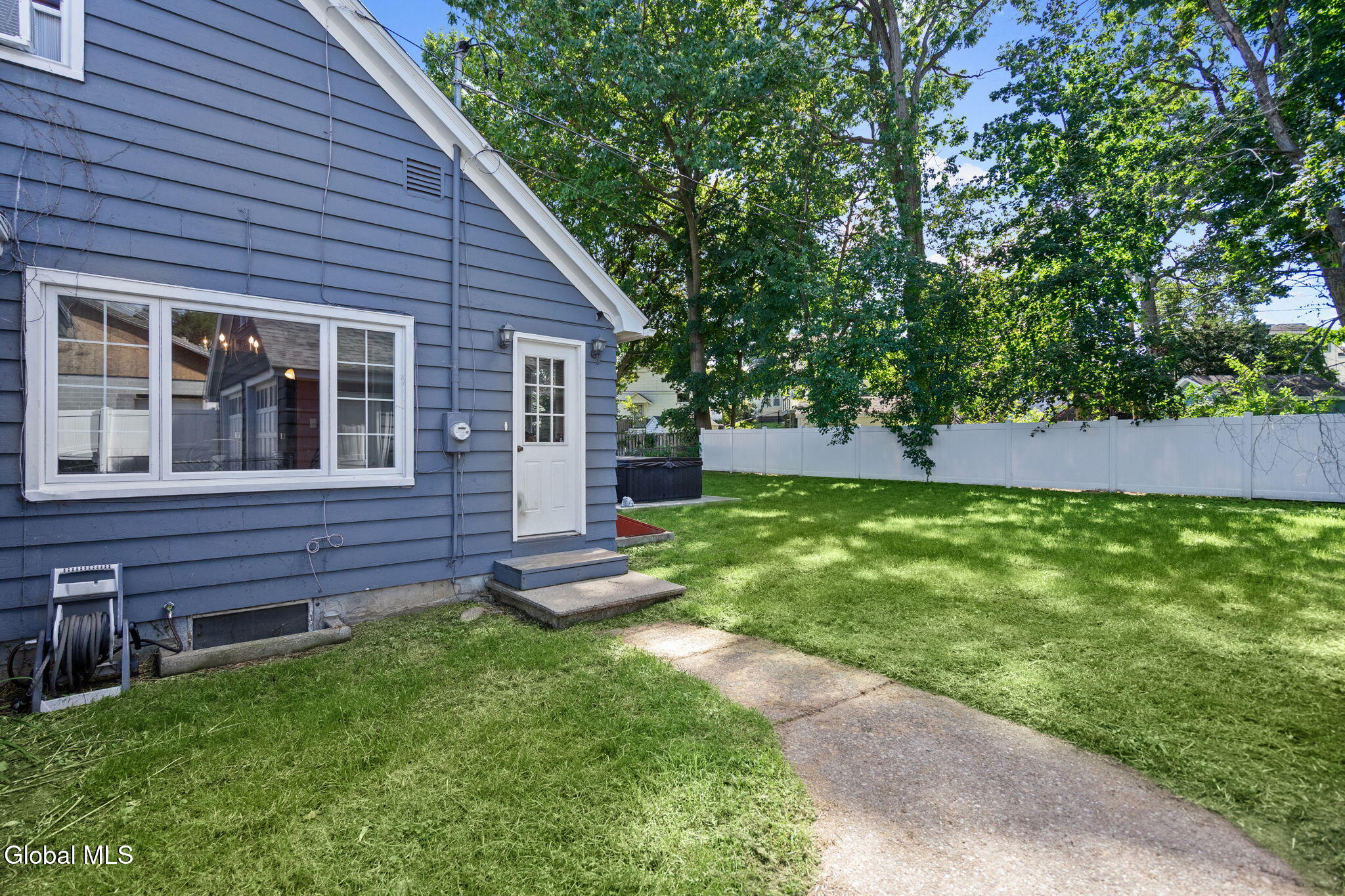 8 Knickerbocker Road Scotia, NY 12302 - Photo 32 of 36 35-web-or-mls-JLP02105_print