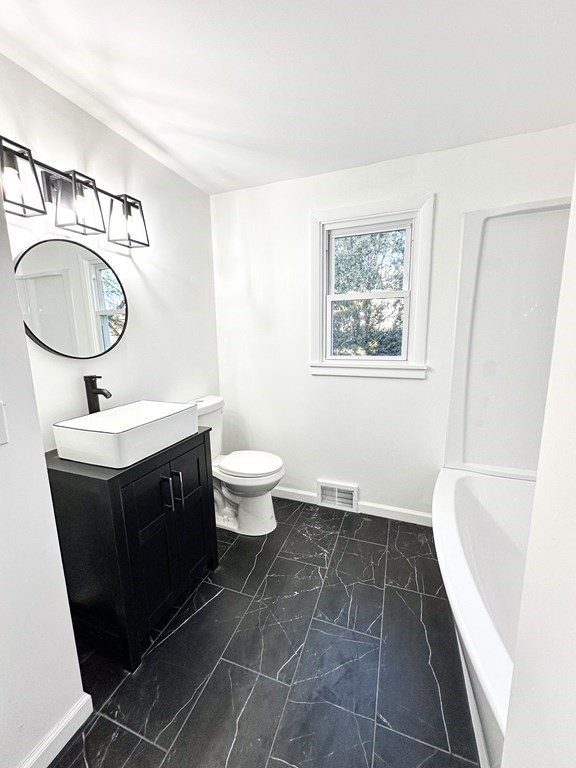 89 Sparrow Drive Springfield, MA 01119 - Photo 10 of 25 Gallery Image 10