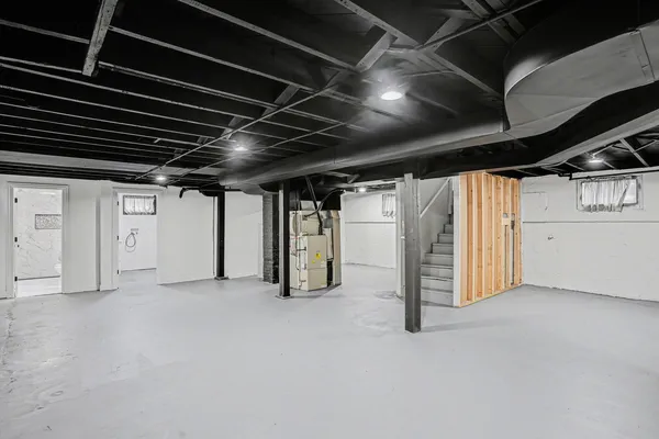 $289,900 | 811 Kelly Avenue, Joliet, IL 60435