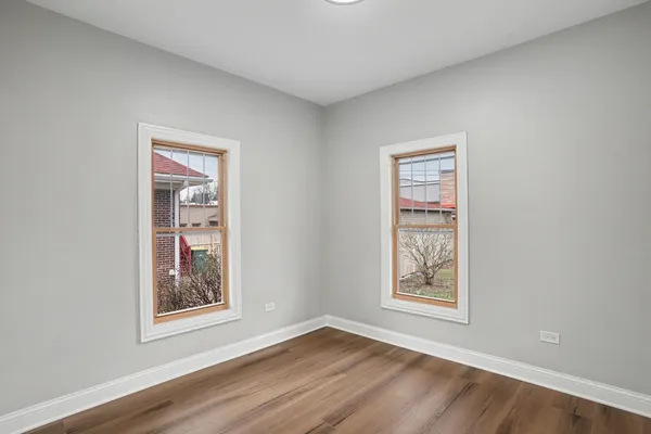 $289,900 | 811 Kelly Avenue, Joliet, IL 60435