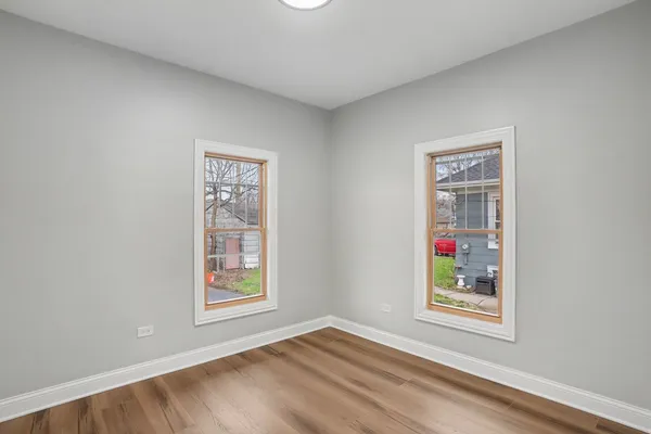 $289,900 | 811 Kelly Avenue, Joliet, IL 60435