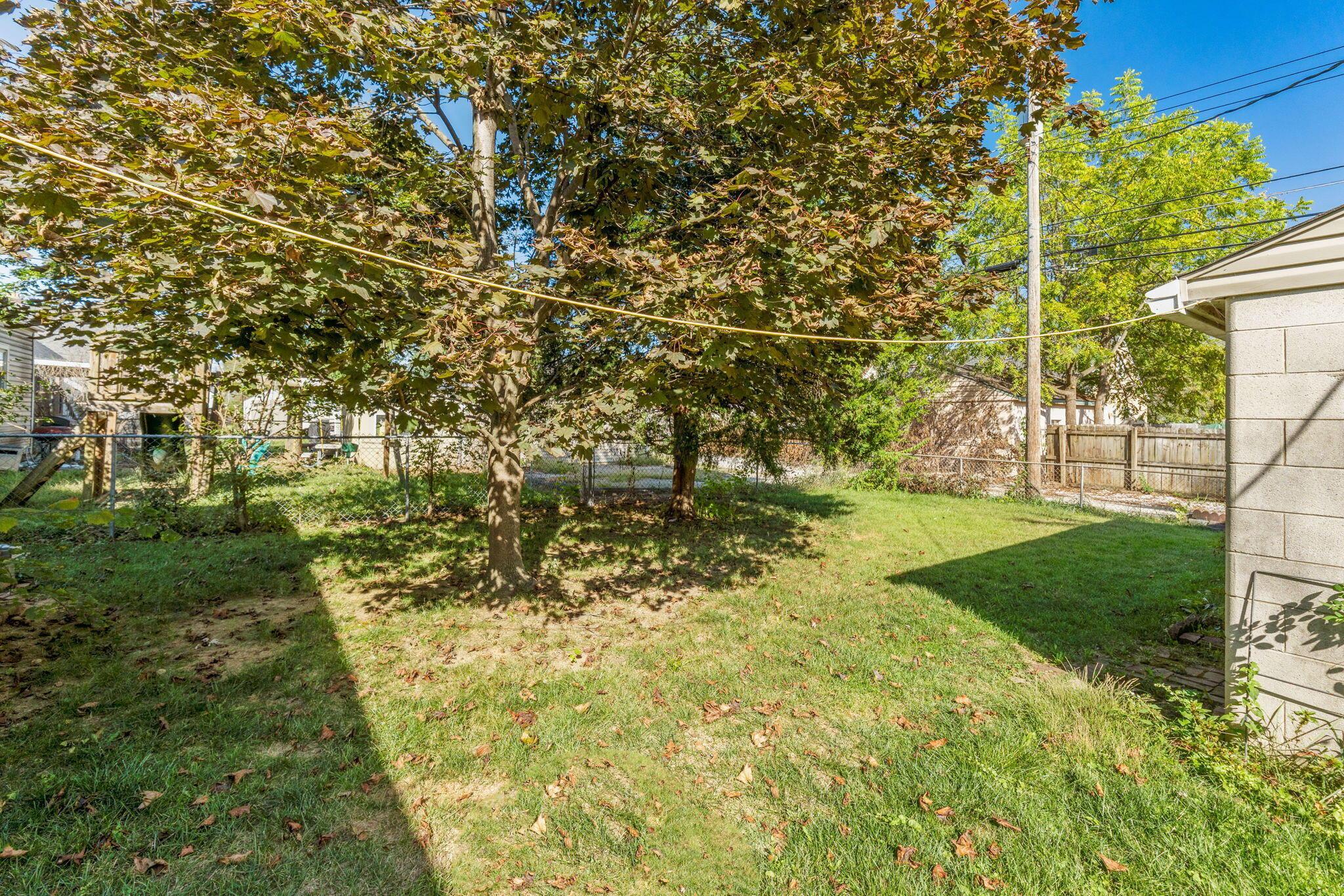 920 Chestershire Road Columbus, OH 43204 - Photo 23 of 29 920 Chestershire Rd (Exterior)-7