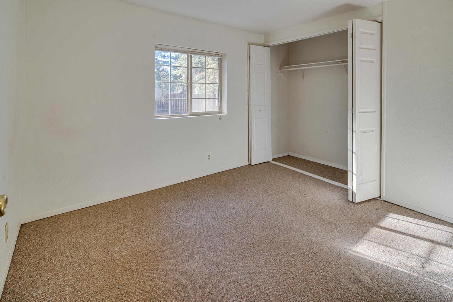19248 Shoshone Road Bend, OR 97702 - Photo 17 of 26 2nd Bedroom