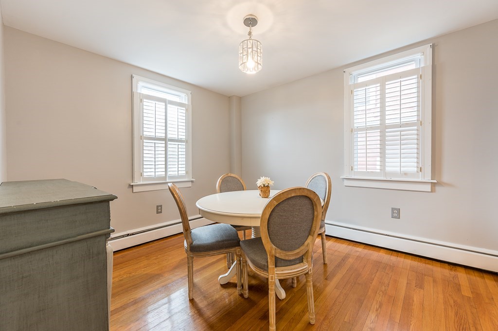 265 Main Street Sturbridge, MA 01566 - Photo 21 of 25 a dining room with furniture and window