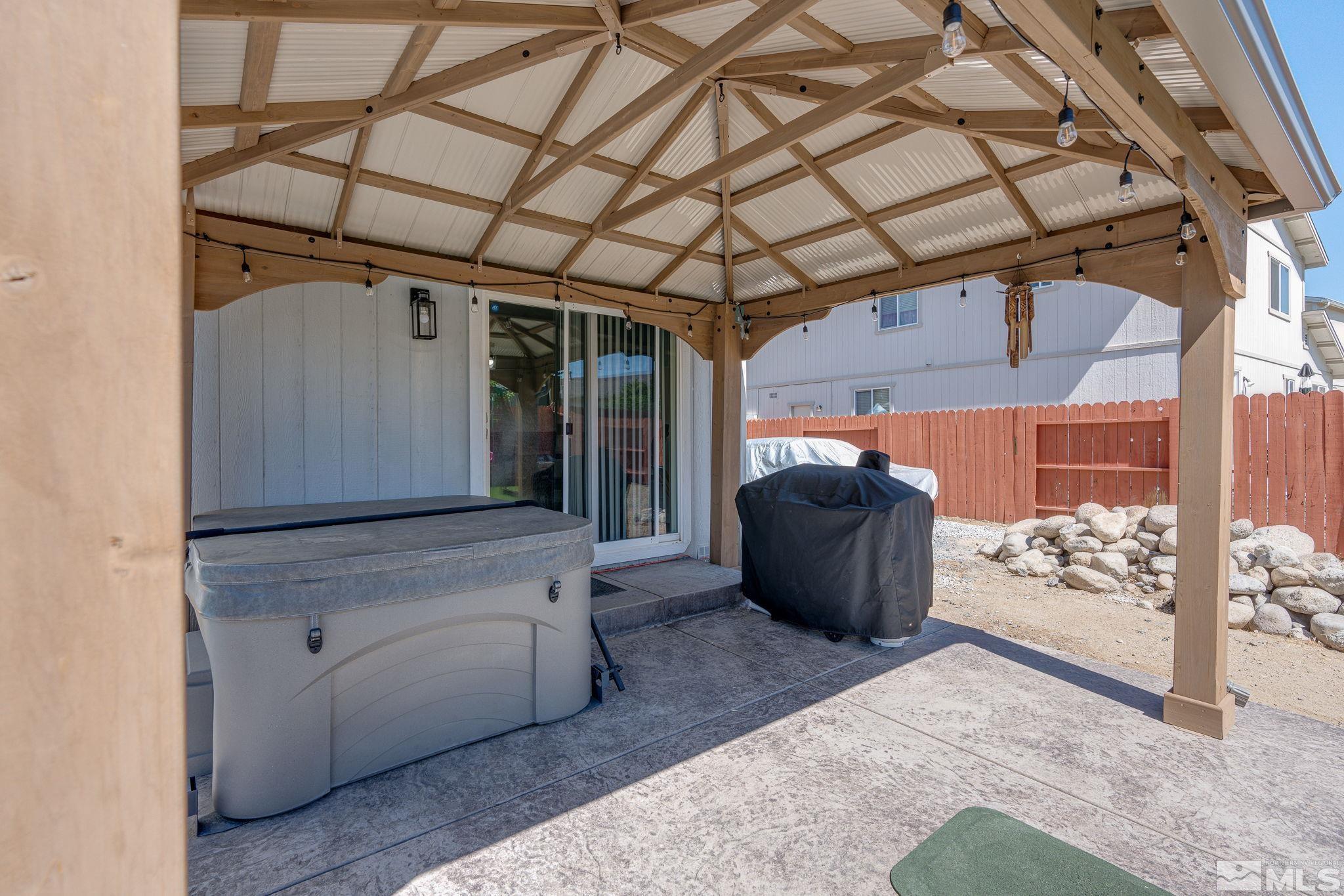 18198 Pin Oak Court Reno, NV 89508 - Photo 38 of 39 a living room with furniture