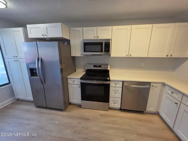 $1,450 | 7701 Baymeadows Circle West, Unit 1164, Jacksonville, FL 32256