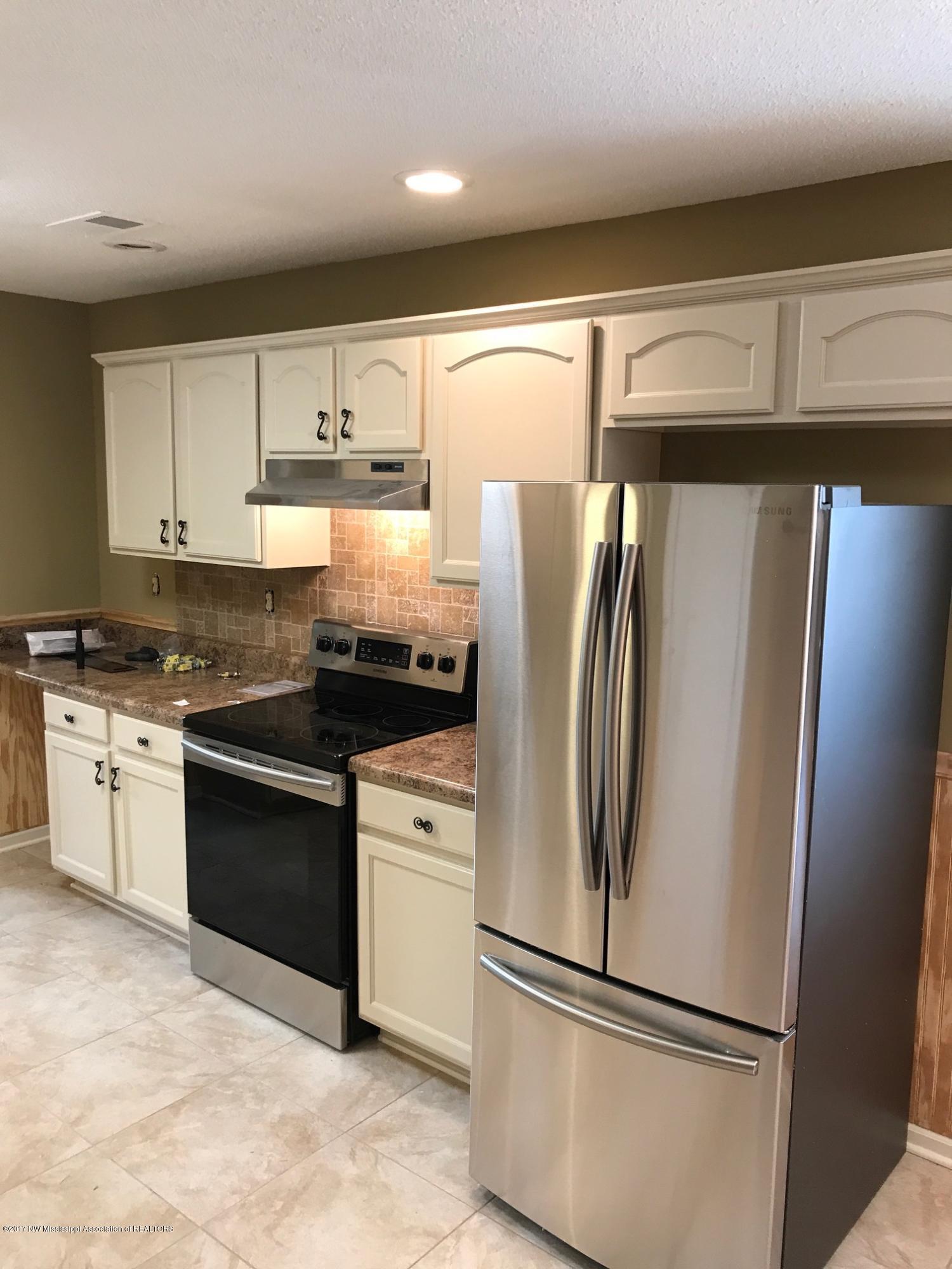 7654 Meadow Ridge Lane Olive Branch, MS 38654 - Photo 6 of 20 Kitchen
