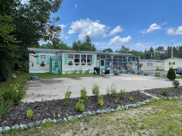 $86,500 | 141 Lancaster Road, Unit TRLR 9, Gorham, NH 03581