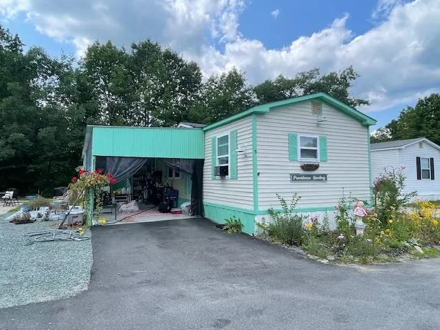 $86,500 | 141 Lancaster Road, Unit TRLR 9, Gorham, NH 03581