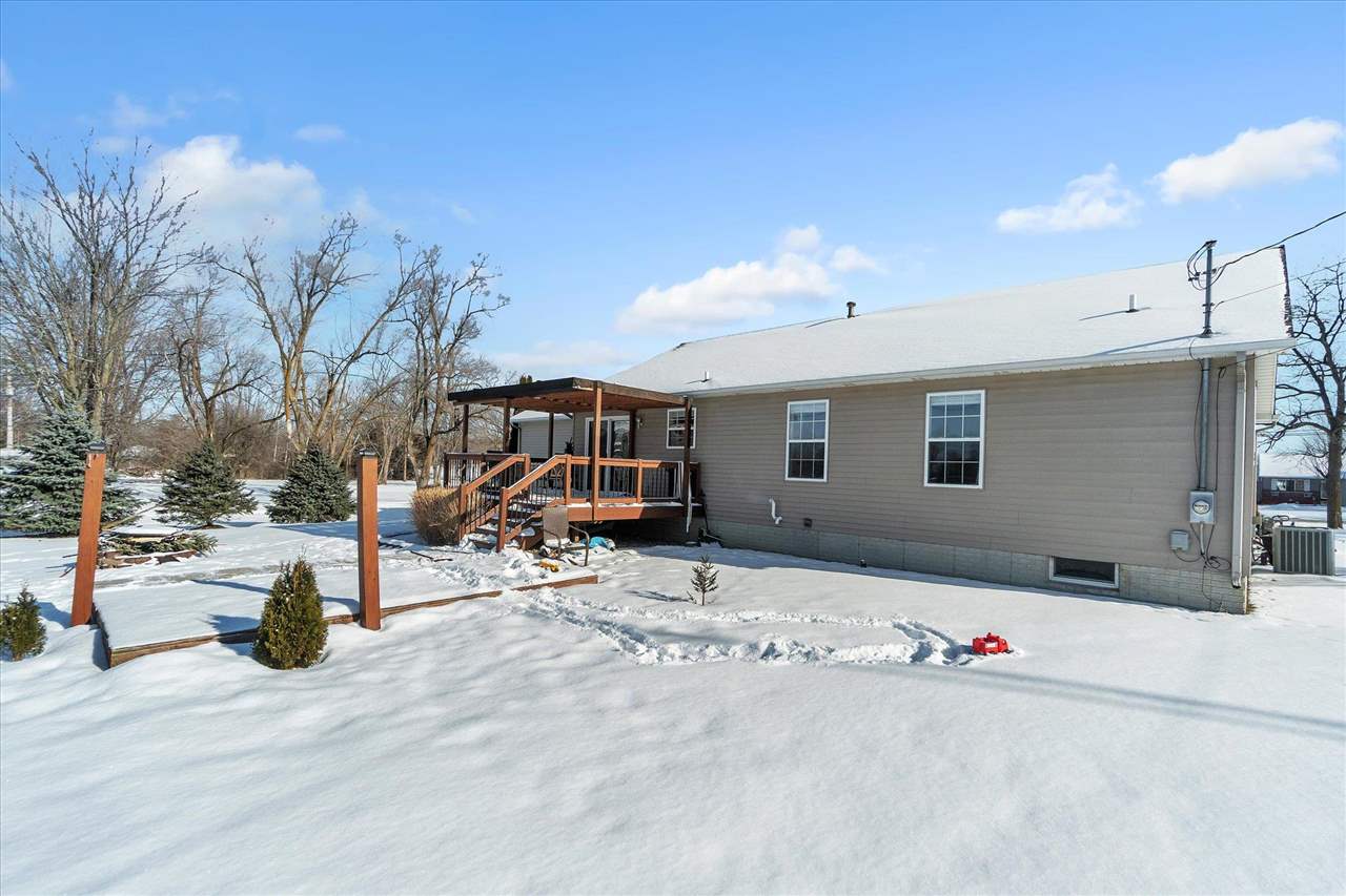 9504 Linden Road Swartz Creek, MI 48473 - Photo 34 of 37 50065035-33.JPG