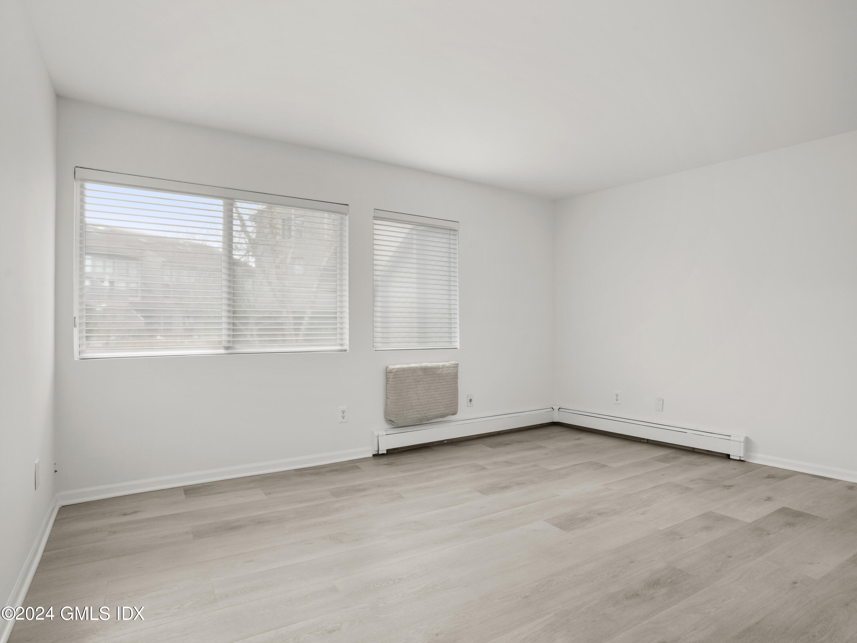 1465 East Putnam Avenue, Unit 312 Riverside, CT 06878 - Photo 6 of 13 Bedroom