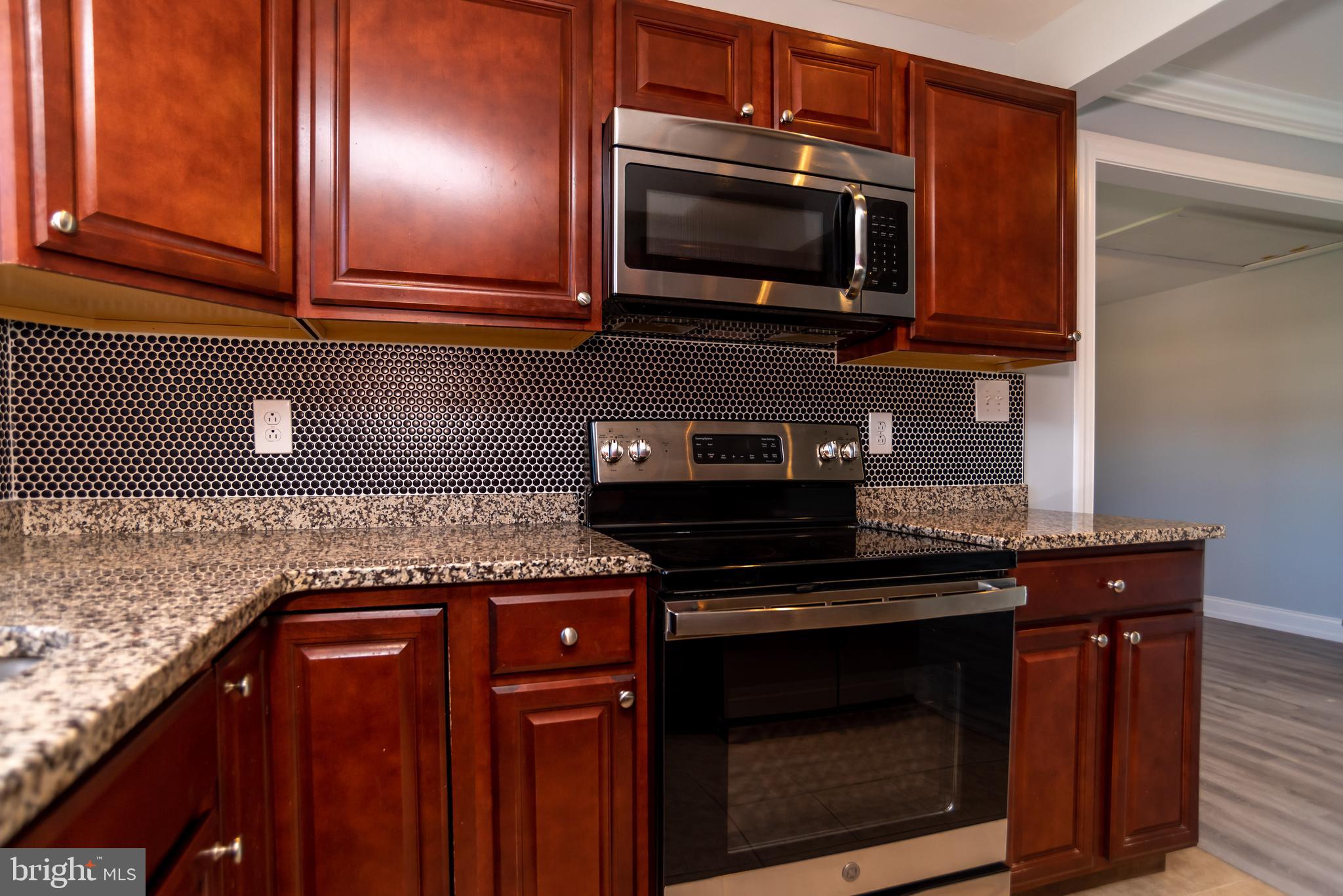 24 Greenbriar Road Levittown, PA 19057 - Photo 13 of 42