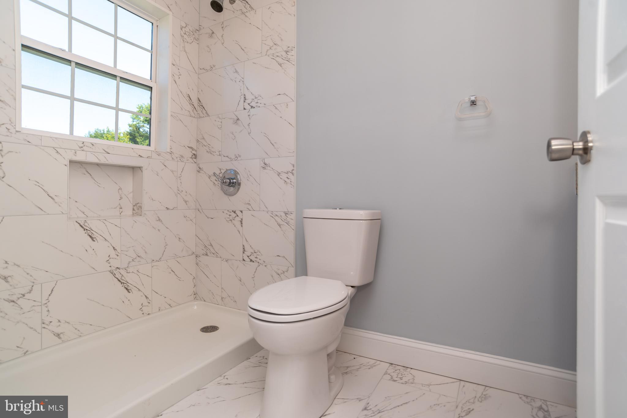 24 Greenbriar Road Levittown, PA 19057 - Photo 15 of 42