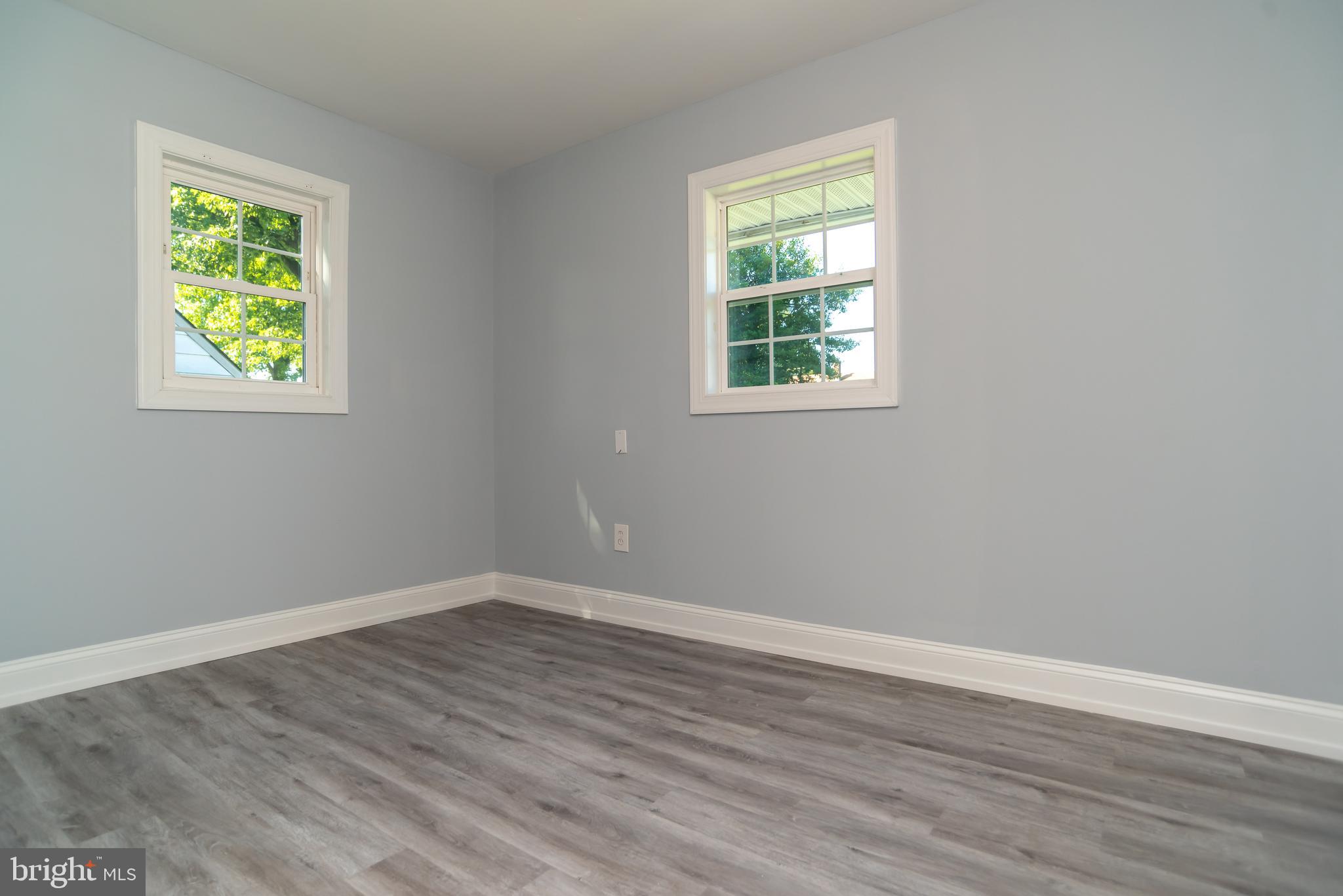 24 Greenbriar Road Levittown, PA 19057 - Photo 20 of 42
