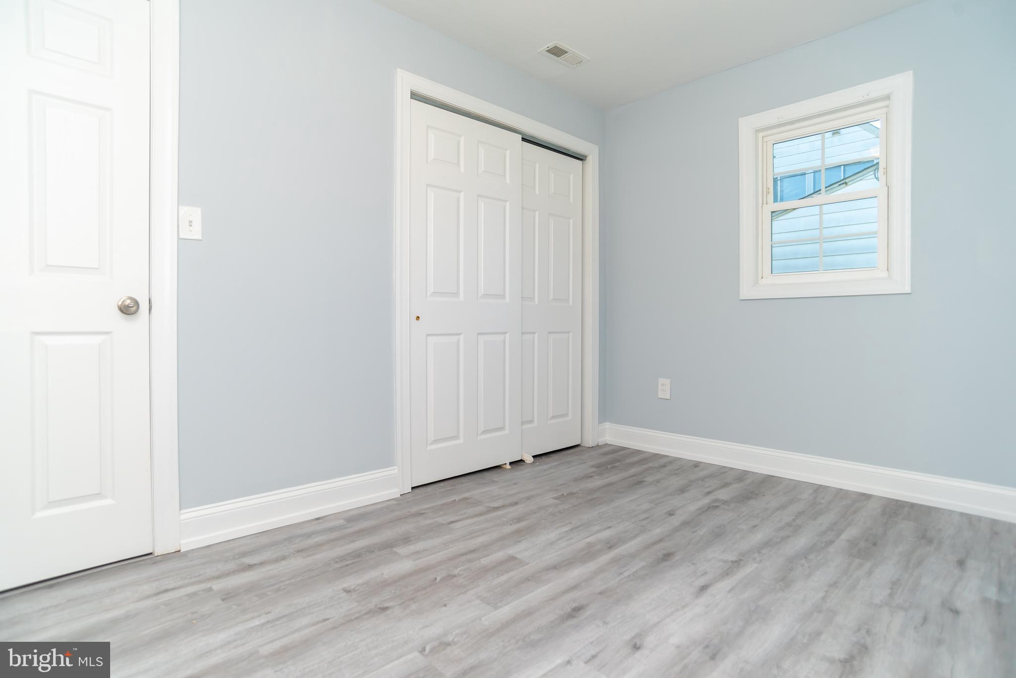 24 Greenbriar Road Levittown, PA 19057 - Photo 23 of 42