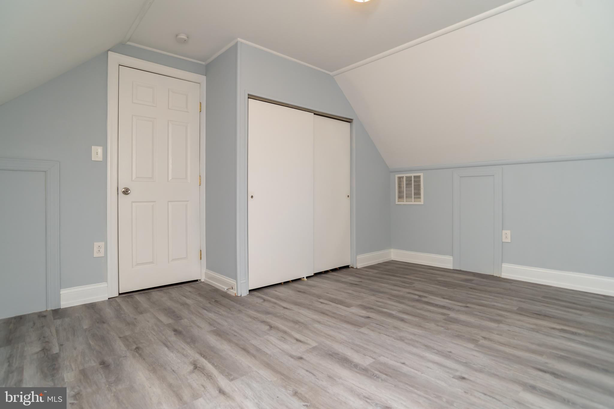 24 Greenbriar Road Levittown, PA 19057 - Photo 29 of 42