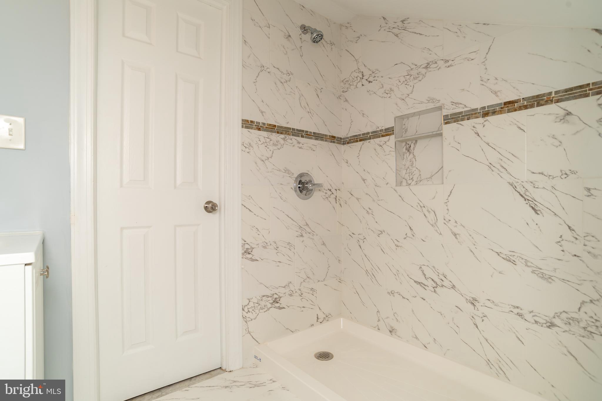 24 Greenbriar Road Levittown, PA 19057 - Photo 33 of 42