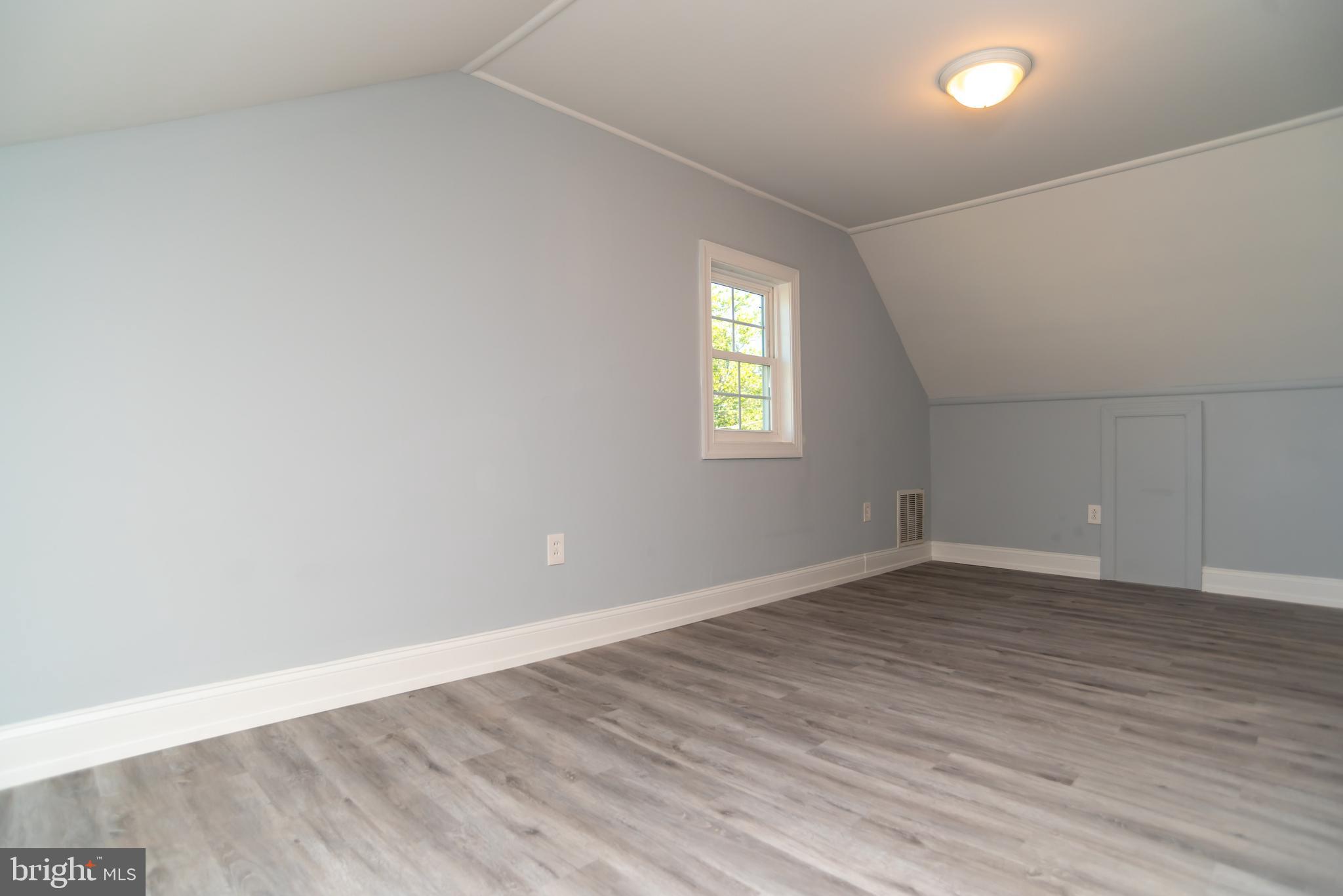 24 Greenbriar Road Levittown, PA 19057 - Photo 36 of 42