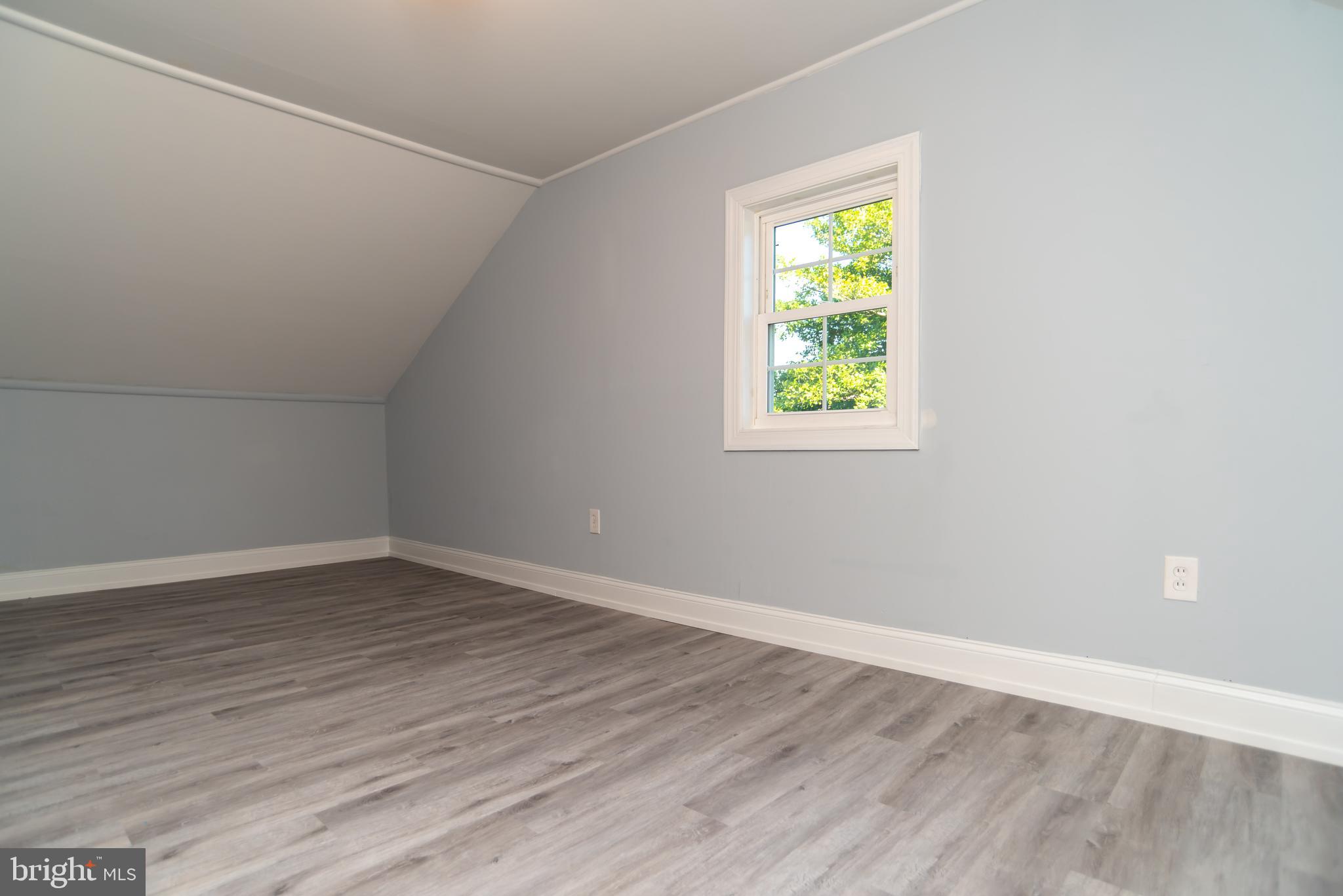 24 Greenbriar Road Levittown, PA 19057 - Photo 39 of 42