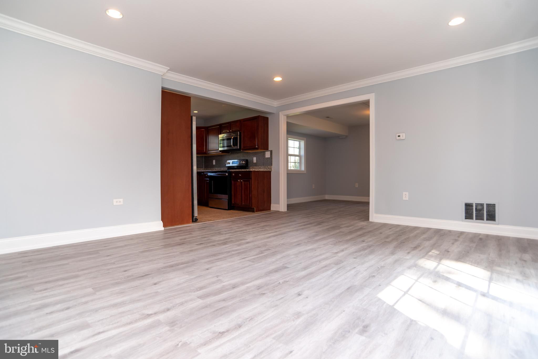 24 Greenbriar Road Levittown, PA 19057 - Photo 7 of 42
