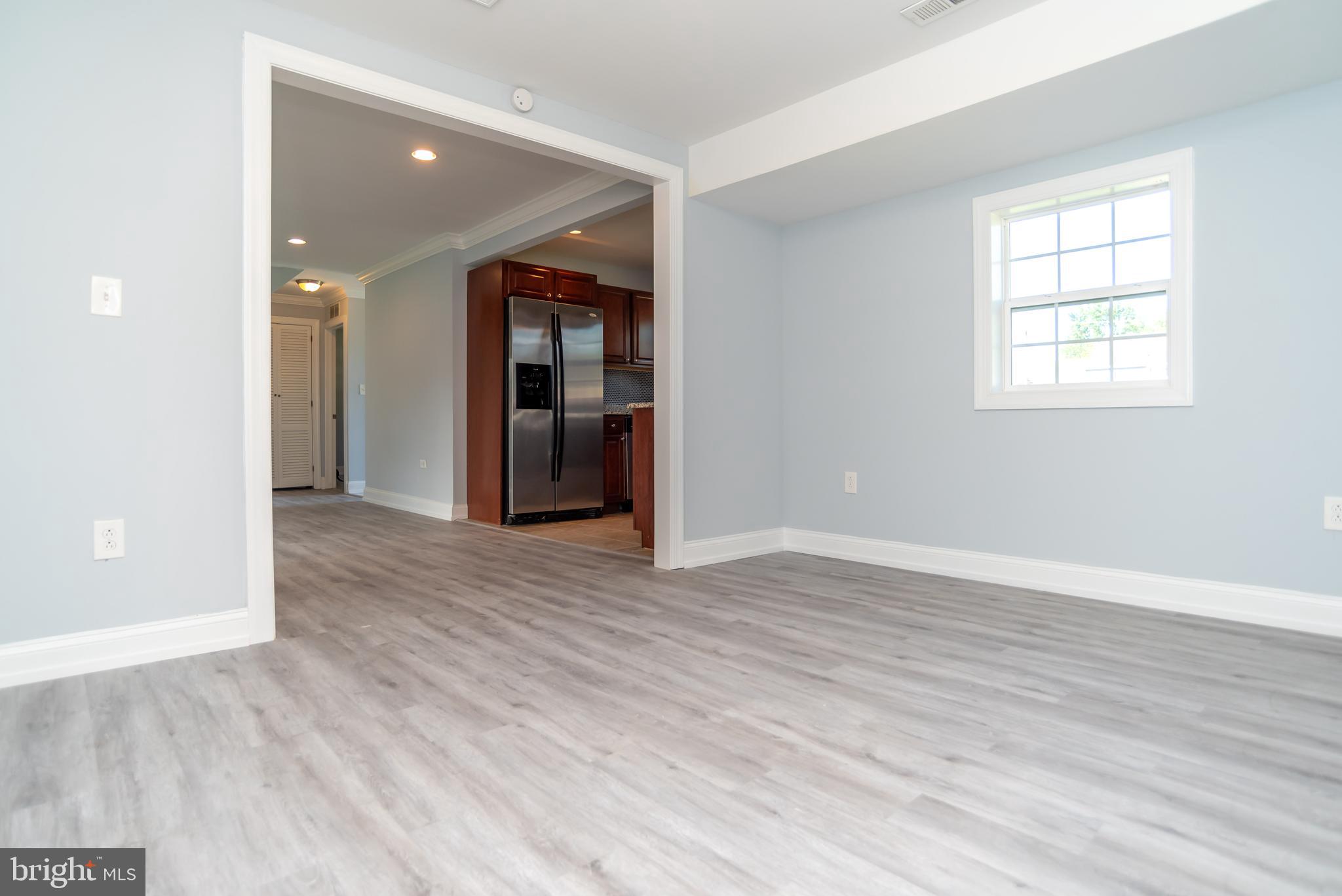 24 Greenbriar Road Levittown, PA 19057 - Photo 9 of 42