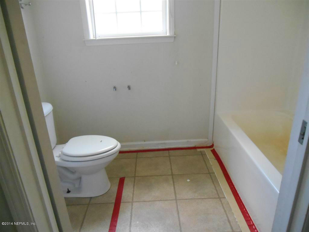 11704 Cow Pen Road Sanderson, FL 32087 - Photo 11 of 13 Guest Bath