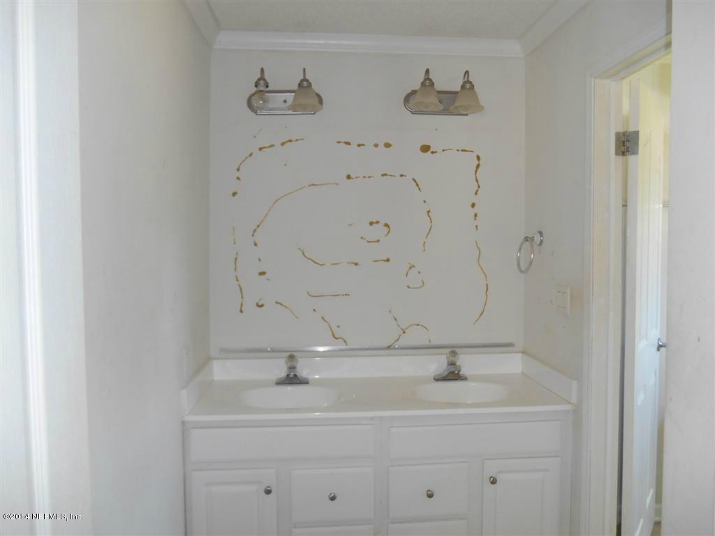 11704 Cow Pen Road Sanderson, FL 32087 - Photo 10 of 13 Guest Bath