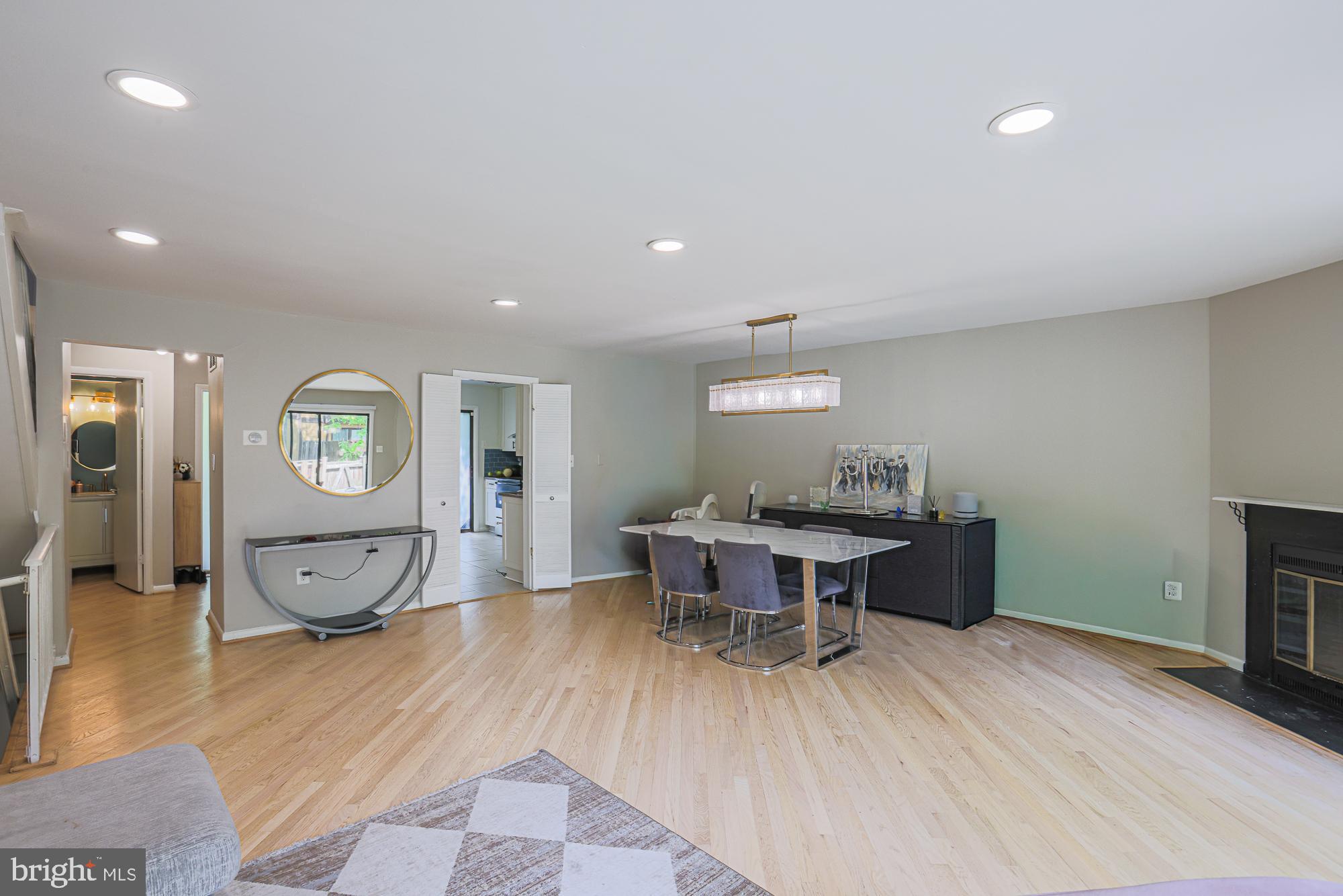 2804 Baneberry Court Baltimore, MD 21209 - Photo 11 of 57