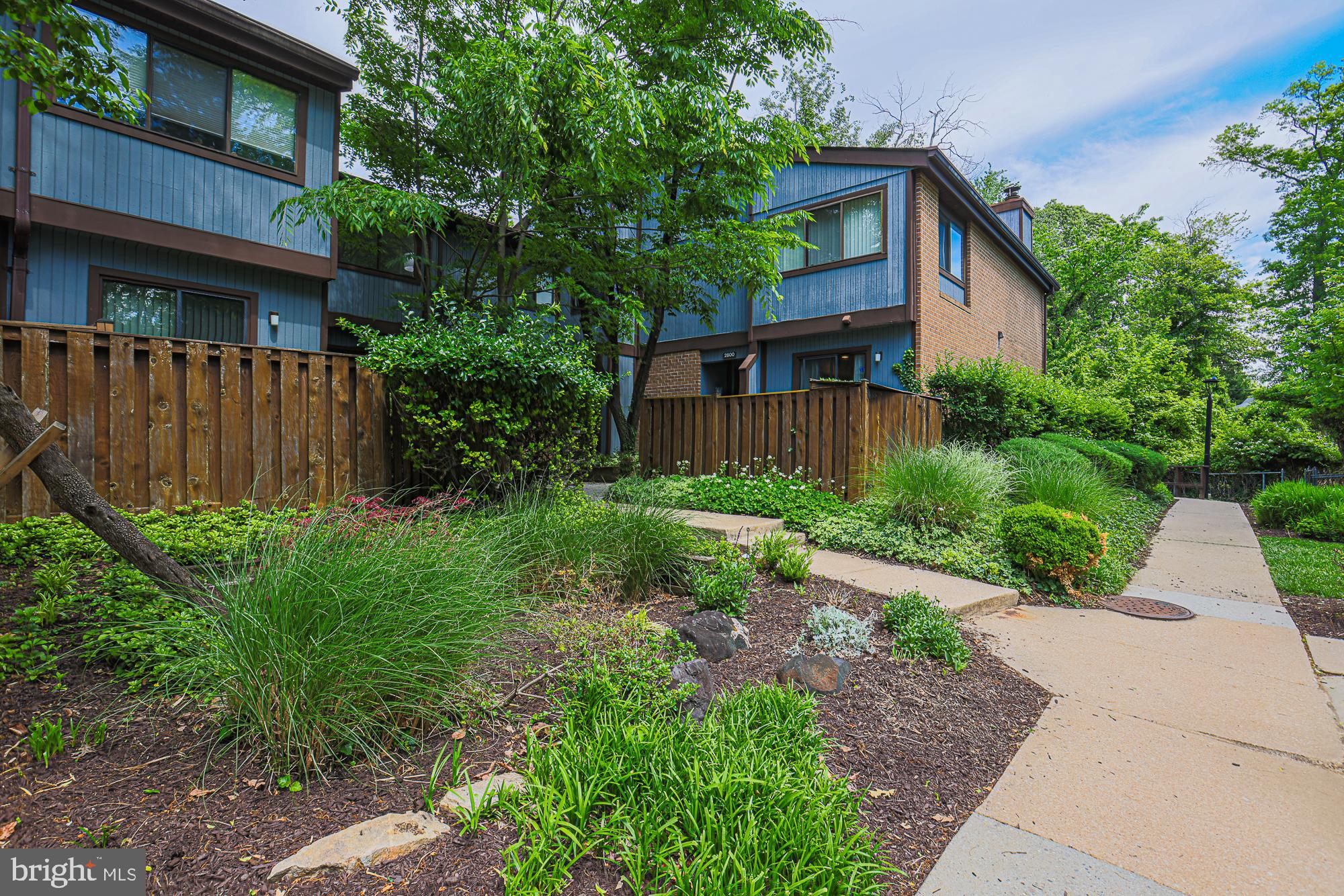 2804 Baneberry Court Baltimore, MD 21209 - Photo 2 of 57