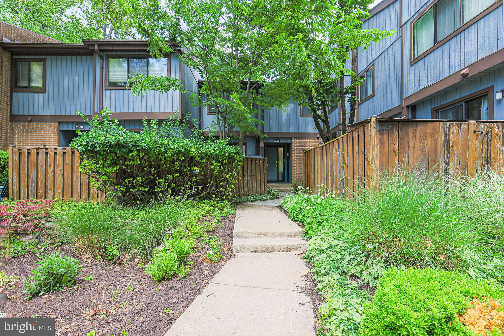 2804 Baneberry Court Baltimore, MD 21209 - Photo 5 of 57