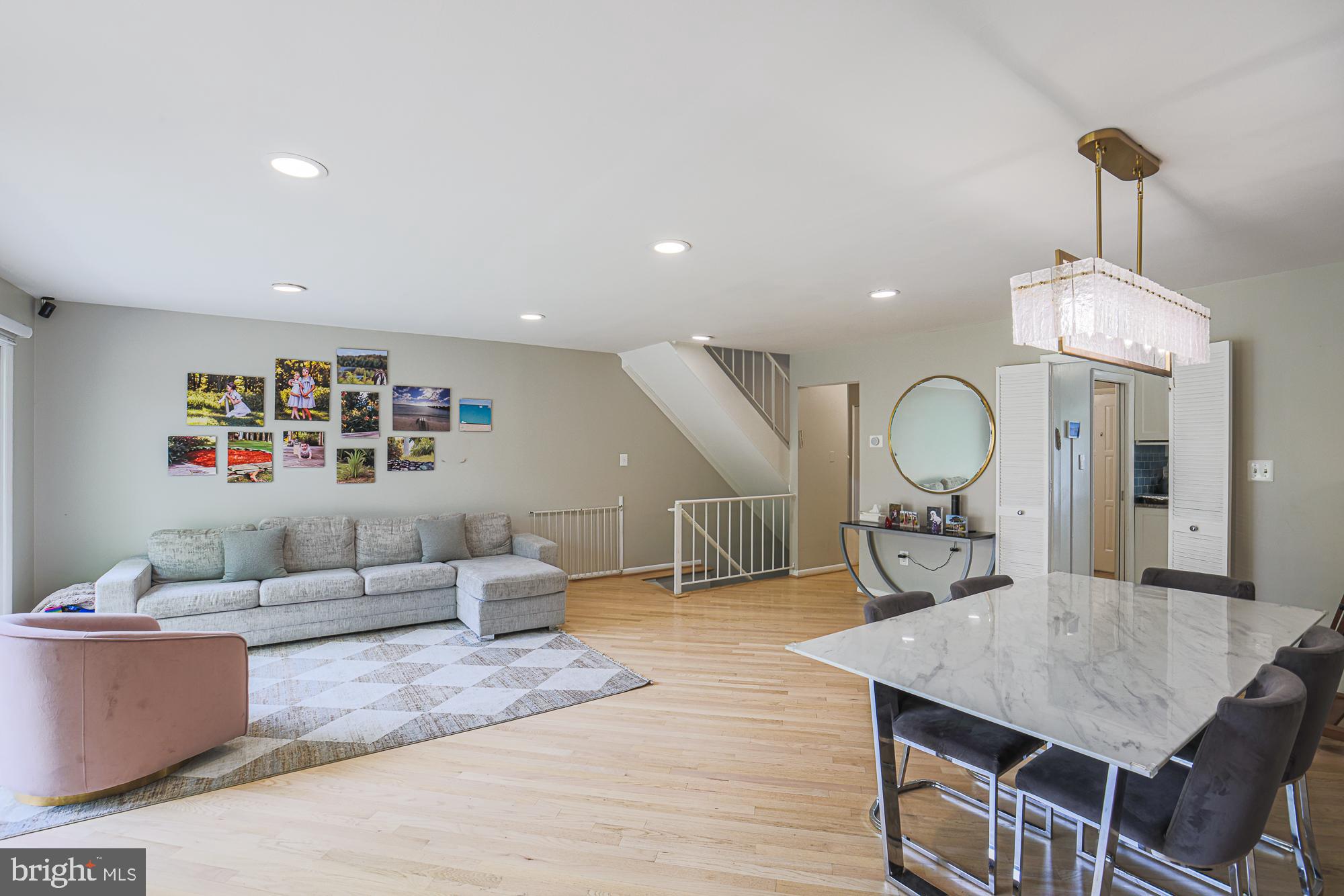 2804 Baneberry Court Baltimore, MD 21209 - Photo 7 of 57